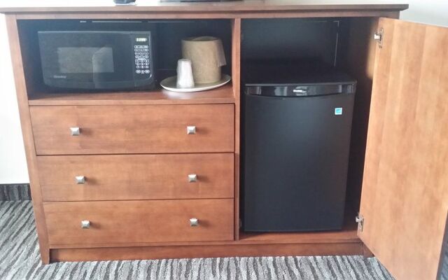 Crossings by GrandStay Parkers Prairie