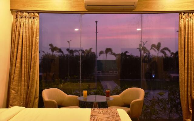 Carina Retreat Resort