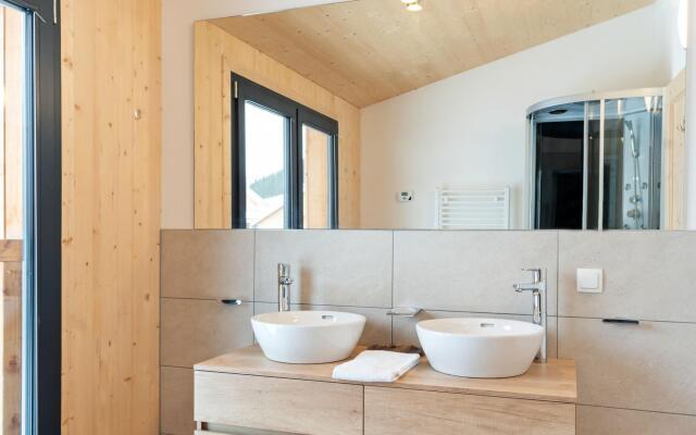 Deluxe Holiday Home in Hohentauern with Hot Tub