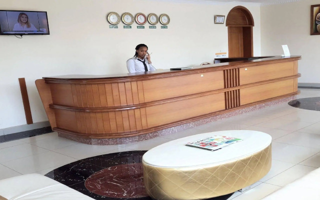 Five to Five Hotel