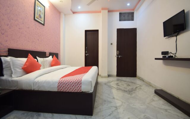 OYO 19789 Kiran Palace