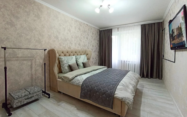 Apartments on Efremova street 3