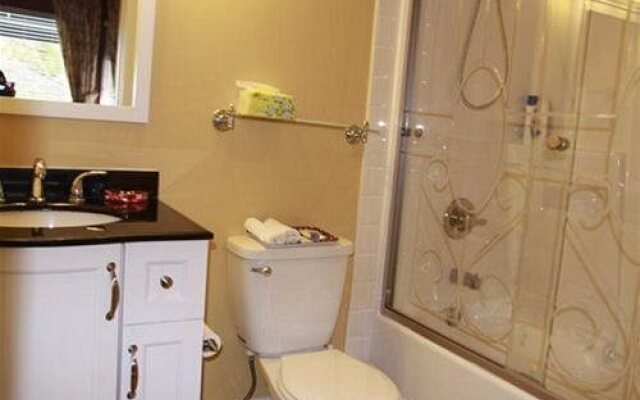 Camilla House Bed & Breakfast