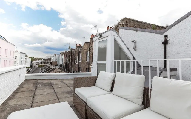 Sparkling 2 Bed Mews House