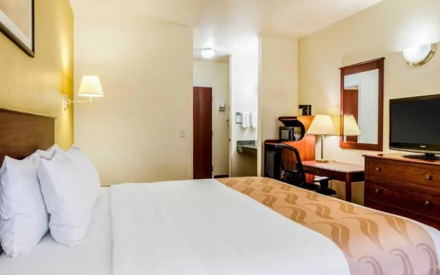 Holiday Inn Express Wichita North - Park City