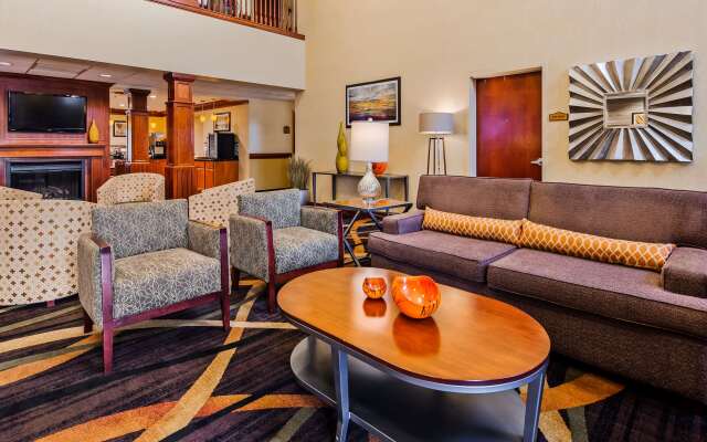 Best Western Plus Strawberry Inn & Suites
