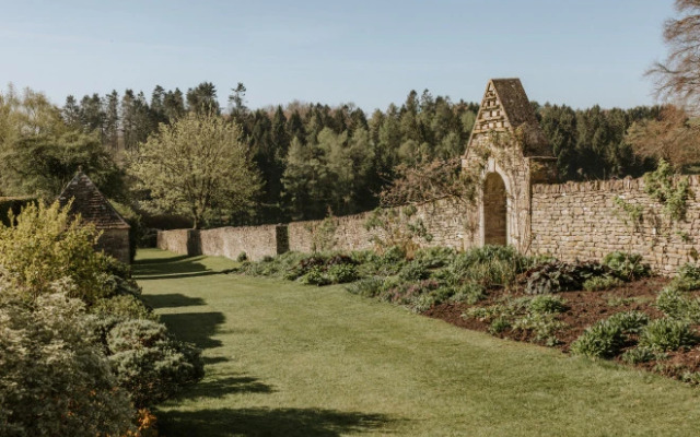 Coombe End Manor
