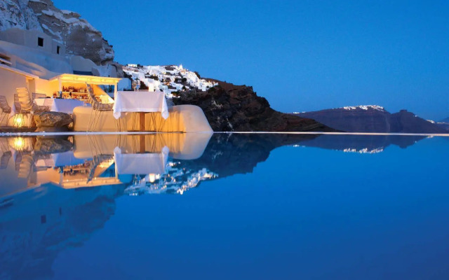 Mystique, a Luxury Collection Hotel, Santorini