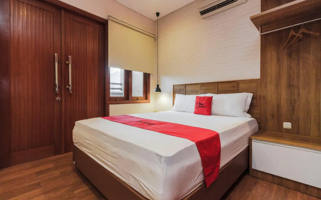 RedDoorz Plus @ CBD Bintaro