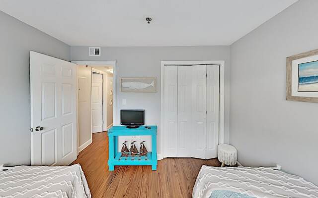 3211hhre 2 Bedroom Condo