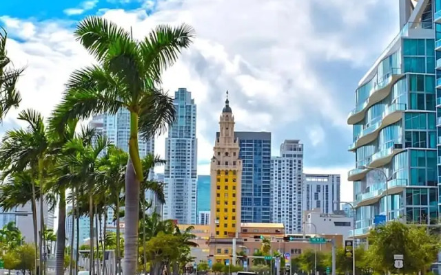 Your Miami Base With Free Parking