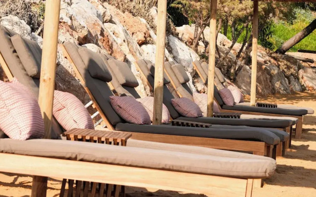 Sirena Bay Beach House And Luxury Suites