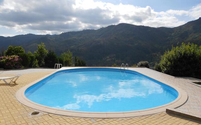 Vale de Azereiros Apartamentos