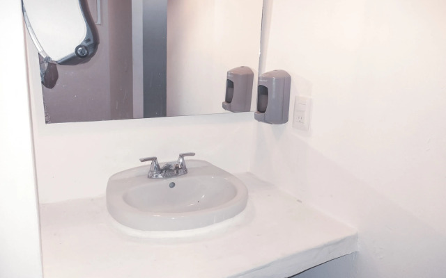 Hostal Lezzoto 2.5 Beach - Hostel