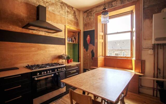 Lawrence Street Apartment