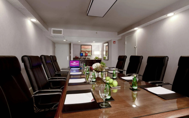 Crowne Plaza Hotel Greenville-I-385-Roper Mtn Rd by IHG