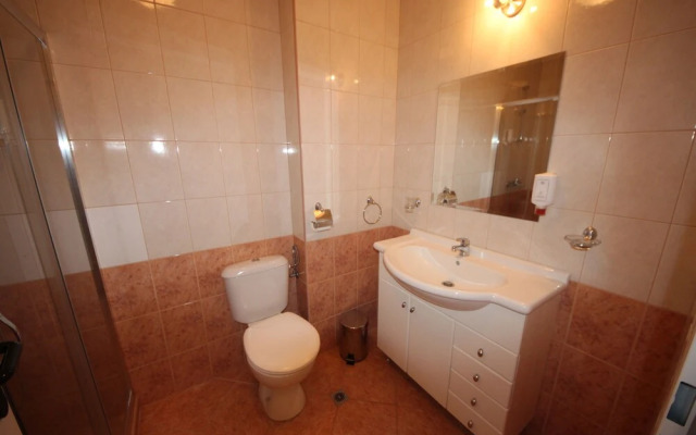 Marina Cape by Menada