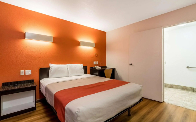 Motel 6 Garland, TX - Dallas