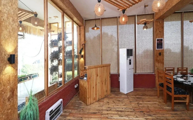 Hotel Virus Bistro By OYO Rooms