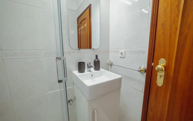 Matosinhos Center Premium Apartment by Vacationy