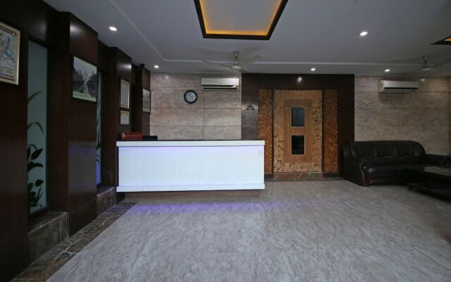 OYO 8095 Hotel Taj Castle