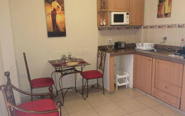 El Patio Suites