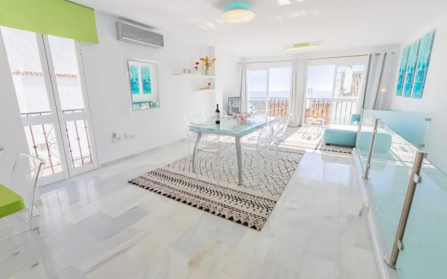 Sea View Puerto Banús Apt SAUNA + PARKING - RDR165