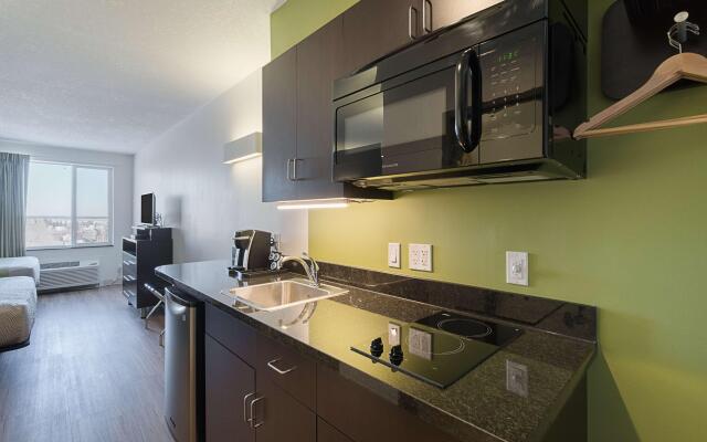 Studio 6-Bruderheim, AB