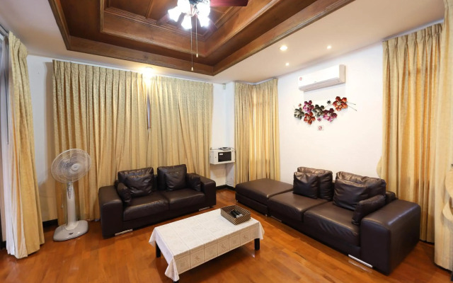 Punnapha Pool Villa  Pattaya