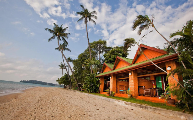 Friendship Beach Resort & Atmanjai Wellness Spa