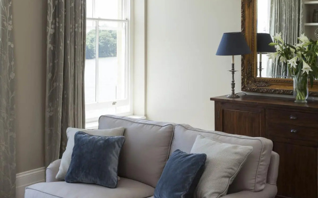 Veeve Townhouse West London