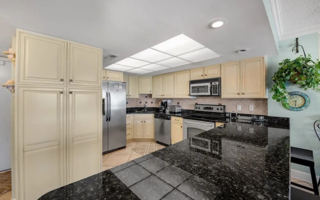 Arcadian I 6b 2 Bedroom Condo