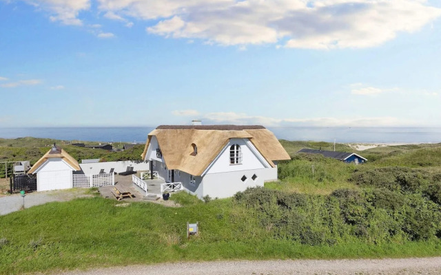 12 Person Holiday Home in Hirtshals-by Traum