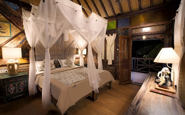 Pondok Pitaya Hotel, Surfing & Yoga