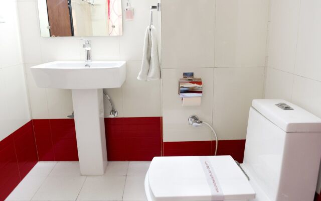 Fabhotel White Castle Sez