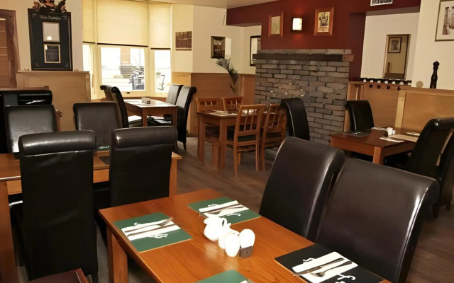 Harry's Hotel, Bar & Bistro