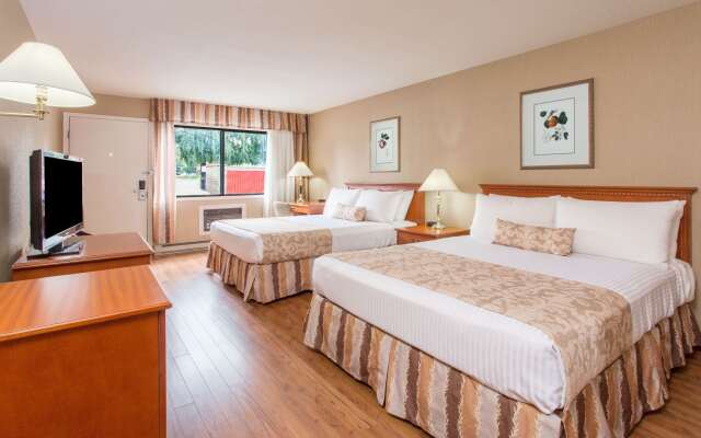 Ramada Hotel & Conference Center by Wyndham Kelowna