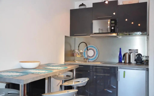 Studio Cabine avec Terrasse proche Plage C208