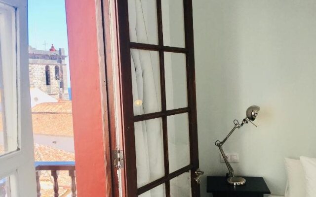 El Hotelito 27