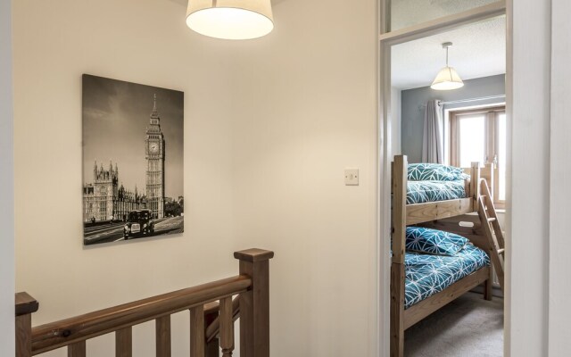 Field View - 3 Bedroom Holiday Home
