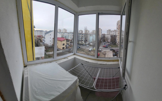 Etaj 4 fără lift. Garsoniera moderna, bloc nou