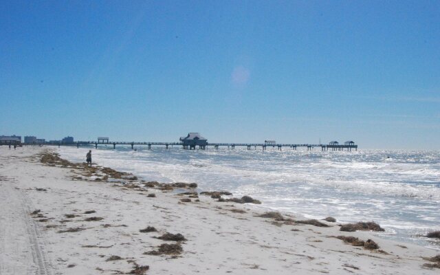 Holiday Inn Express Hotel & Suites Largo-Clearwater by IHG