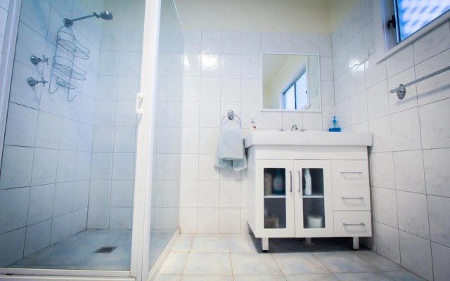 Heather's Mica Cottage