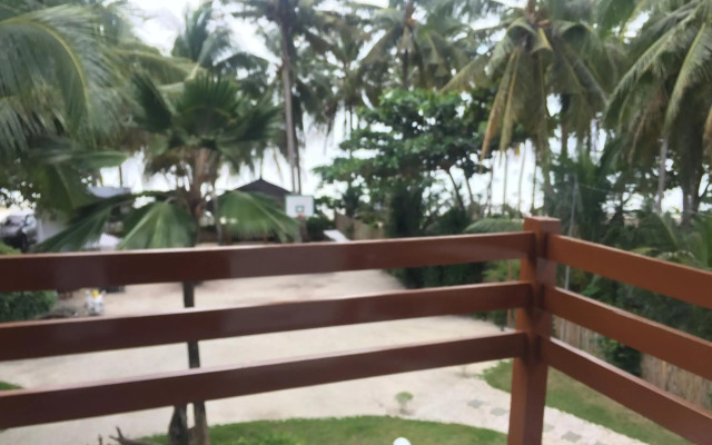 The Whitehouse by the Sea