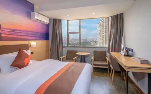 Xinyi Selection Hotel (Shenzhen Dongmen Store)