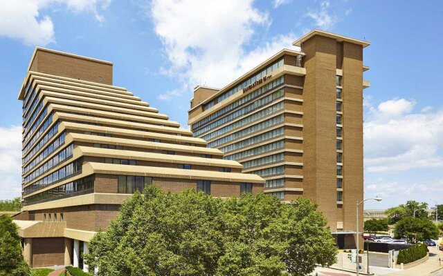 DoubleTree by Hilton Washington DC - Crystal City