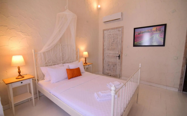 Lunar Butik Hotel Alaçatı