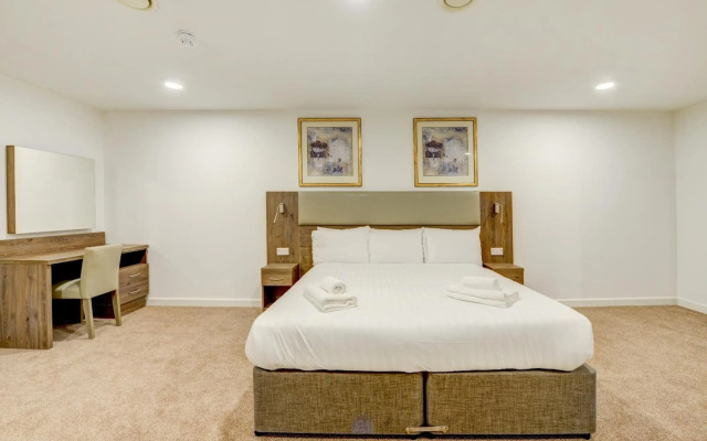 OYO Plymouth Central Hotel