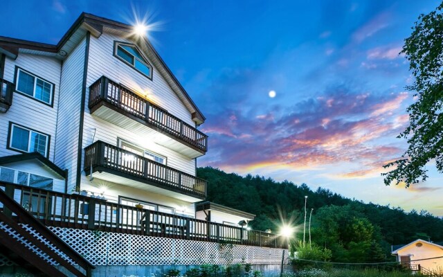 Secret Garden Pension