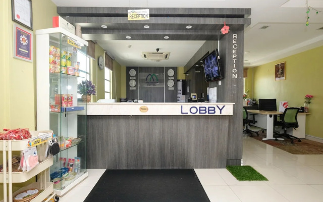 OYO 44023 Mehram Hotel